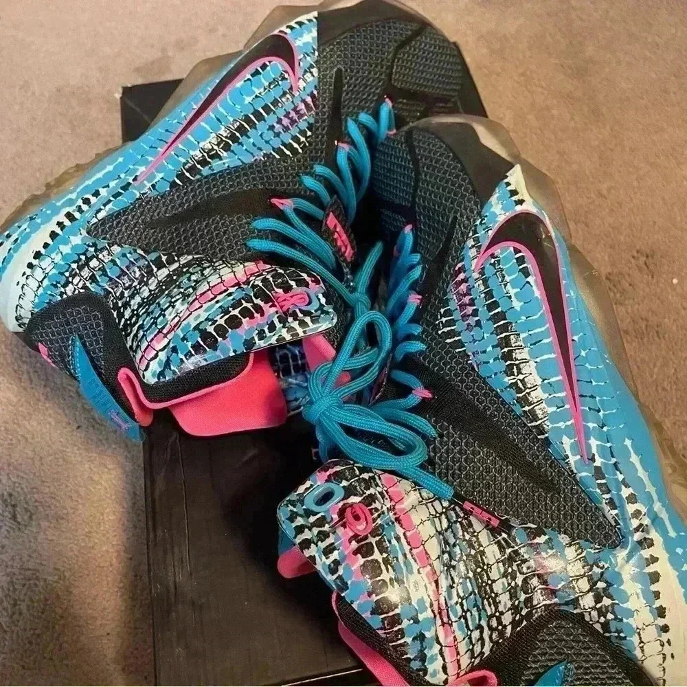 LEBRON XLL size 11 - Picture 9 of 15